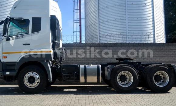 Buy Used Nissan UD White Truck in Beitbridge in Matabeleland South Buy Used Nissan UD White Truck in Beitbridge in Matabeleland South