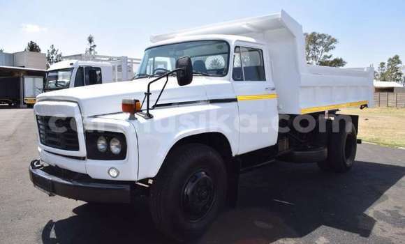 Acheter Occasion Utilitaire Toyota DA Blanc à Beitbridge, Matabeleland South Acheter Occasion Utilitaire Toyota DA Blanc à Beitbridge, Matabeleland South