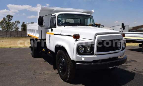 Acheter Occasion Utilitaire Toyota DA Blanc à Beitbridge, Matabeleland South Acheter Occasion Utilitaire Toyota DA Blanc à Beitbridge, Matabeleland South