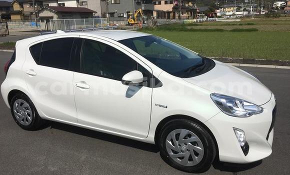 Acheter Occasion Voiture Toyota Aqua Blanc à Beitbridge, Matabeleland South Acheter Occasion Voiture Toyota Aqua Blanc à Beitbridge, Matabeleland South