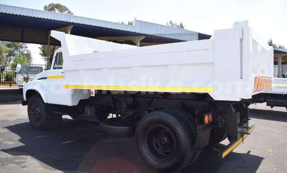 Acheter Occasion Utilitaire Toyota DA Blanc à Beitbridge, Matabeleland South Acheter Occasion Utilitaire Toyota DA Blanc à Beitbridge, Matabeleland South