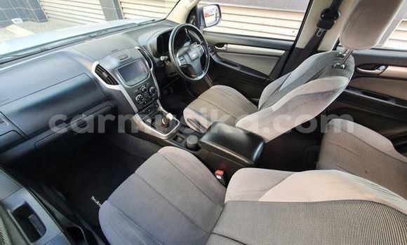 Buy Used Chevrolet TrailBlazer Silver Car in Beitbridge in Matabeleland South Buy Used Chevrolet TrailBlazer Silver Car in Beitbridge in Matabeleland South