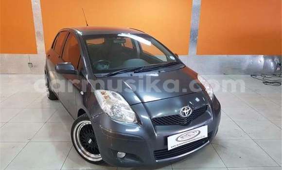 Buy Used Toyota Yaris Silver Car in Beitbridge in Matabeleland South