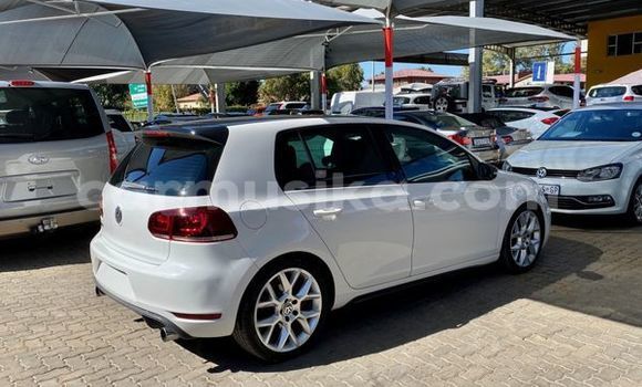 Nunua Ilio tumika Volkswagen Golf GTI Nyeupe Gari ndani ya Beitbridge nchini Matabeleland Kusini Nunua Ilio tumika Volkswagen Golf GTI Nyeupe Gari ndani ya Beitbridge nchini Matabeleland Kusini