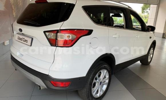 Acheter Occasion Voiture Ford Kuga Blanc à Beitbridge, Matabeleland South Acheter Occasion Voiture Ford Kuga Blanc à Beitbridge, Matabeleland South