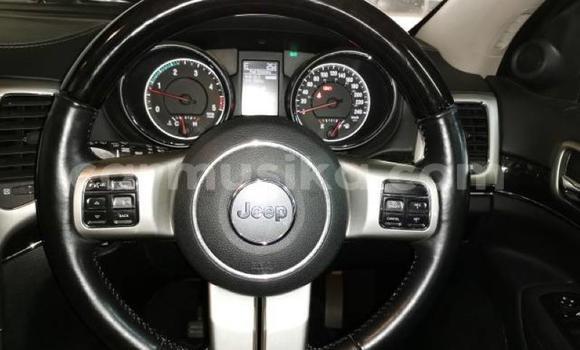 Acheter Occasion Voiture Jeep Grand Cherokee Beige à Beitbridge, Matabeleland South Acheter Occasion Voiture Jeep Grand Cherokee Beige à Beitbridge, Matabeleland South