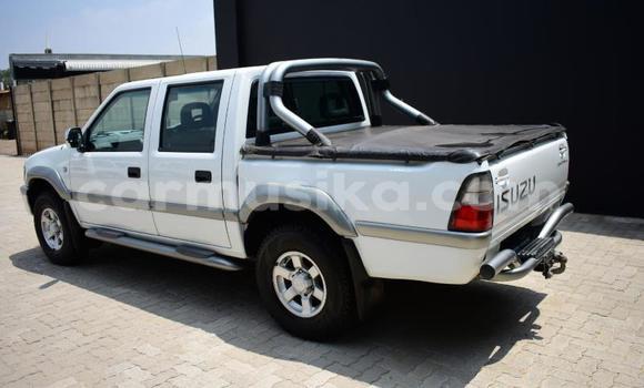 Nunua Ilio tumika Isuzu KB Nyeupe Gari ndani ya Beitbridge nchini Matabeleland Kusini Nunua Ilio tumika Isuzu KB Nyeupe Gari ndani ya Beitbridge nchini Matabeleland Kusini