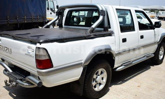 Nunua Ilio tumika Isuzu KB Nyeupe Gari ndani ya Beitbridge nchini Matabeleland Kusini Nunua Ilio tumika Isuzu KB Nyeupe Gari ndani ya Beitbridge nchini Matabeleland Kusini