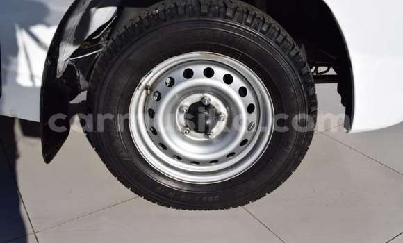 Acheter Occasion Voiture Toyota Hilux Blanc à Beitbridge, Matabeleland South Acheter Occasion Voiture Toyota Hilux Blanc à Beitbridge, Matabeleland South