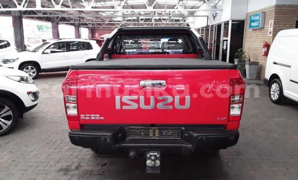 Nunua Ilio tumika Isuzu KB Beige Gari ndani ya Beitbridge nchini Matabeleland Kusini Nunua Ilio tumika Isuzu KB Beige Gari ndani ya Beitbridge nchini Matabeleland Kusini