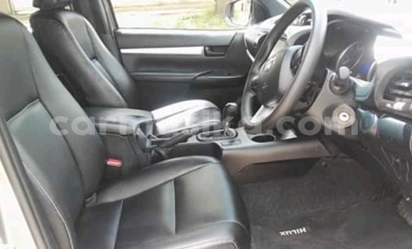Acheter Occasion Voiture Toyota Hilux Gris à Bulawayo, Bulawayo Acheter Occasion Voiture Toyota Hilux Gris à Bulawayo, Bulawayo