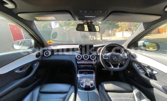 Acheter Occasion Voiture Mercedes‒Benz C–Class Gris à Beitbridge, Matabeleland South Acheter Occasion Voiture Mercedes‒Benz C–Class Gris à Beitbridge, Matabeleland South