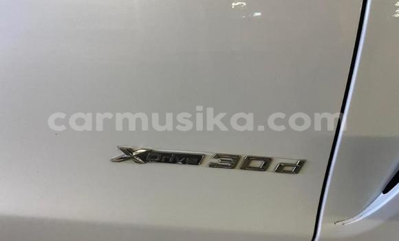 Acheter Occasion Voiture BMW X5 M Blanc à Beitbridge, Matabeleland South Acheter Occasion Voiture BMW X5 M Blanc à Beitbridge, Matabeleland South