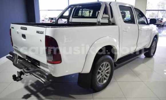 Acheter Occasion Voiture Toyota Hilux Blanc à Beitbridge, Matabeleland South Acheter Occasion Voiture Toyota Hilux Blanc à Beitbridge, Matabeleland South