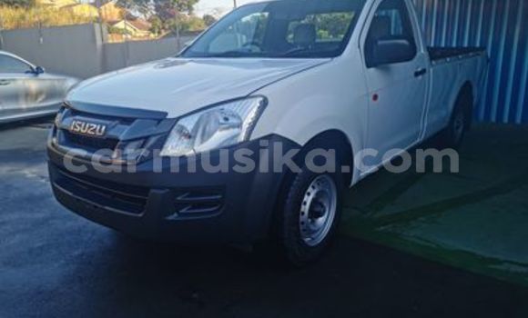 Buy Used Isuzu KB White Car in Beitbridge in Matabeleland South Buy Used Isuzu KB White Car in Beitbridge in Matabeleland South