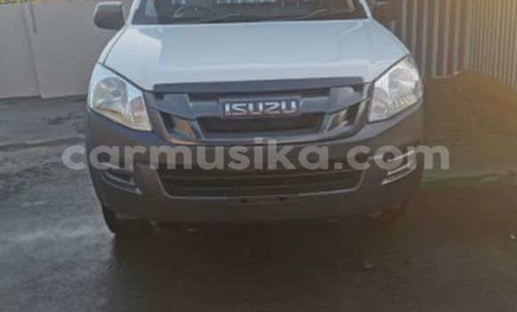 Buy Used Isuzu KB White Car in Beitbridge in Matabeleland South Buy Used Isuzu KB White Car in Beitbridge in Matabeleland South