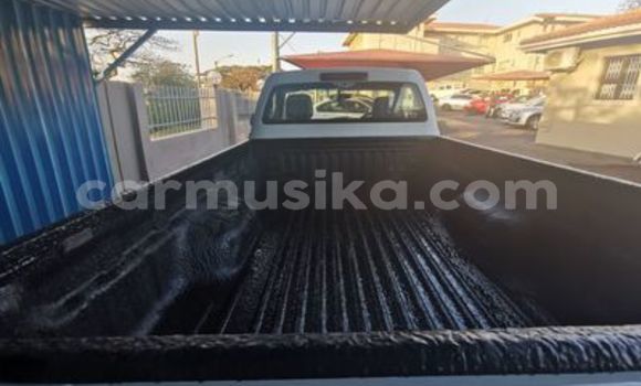 Buy Used Isuzu KB White Car in Beitbridge in Matabeleland South Buy Used Isuzu KB White Car in Beitbridge in Matabeleland South