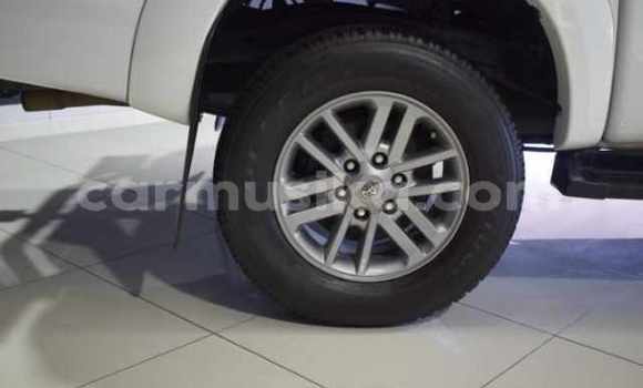 Acheter Occasion Voiture Toyota Hilux Blanc à Beitbridge, Matabeleland South Acheter Occasion Voiture Toyota Hilux Blanc à Beitbridge, Matabeleland South