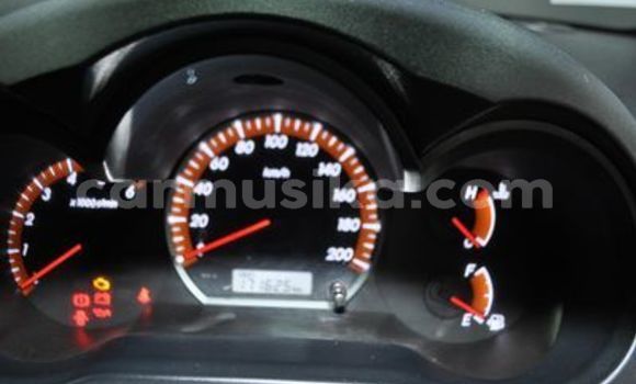 Buy Used Toyota Hilux White Car in Beitbridge in Matabeleland South Buy Used Toyota Hilux White Car in Beitbridge in Matabeleland South