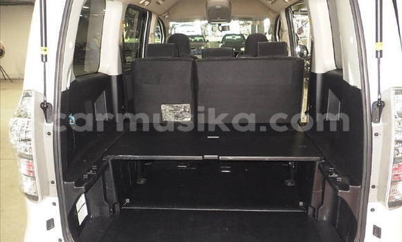 Tenga Tsaru Toyota Voxy Chena Mota in Beitbridge in Matabeleland South Tenga Tsaru Toyota Voxy Chena Mota in Beitbridge in Matabeleland South