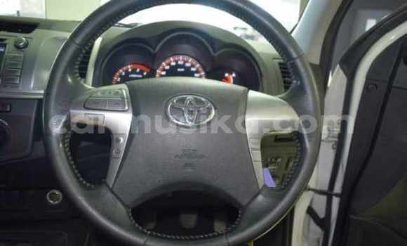 Acheter Occasion Voiture Toyota Hilux Blanc à Beitbridge, Matabeleland South Acheter Occasion Voiture Toyota Hilux Blanc à Beitbridge, Matabeleland South