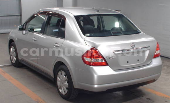 Acheter Occasion Voiture Nissan Latio Gris à Beitbridge, Matabeleland South Acheter Occasion Voiture Nissan Latio Gris à Beitbridge, Matabeleland South