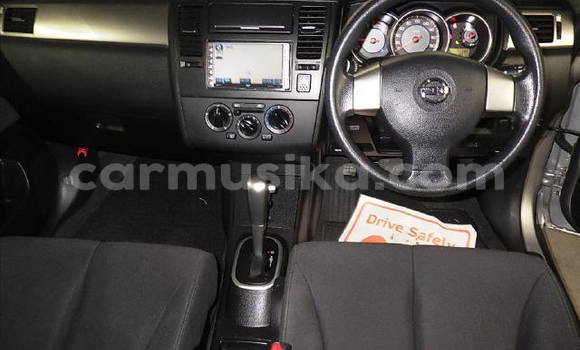 Acheter Occasion Voiture Nissan Latio Gris à Beitbridge, Matabeleland South Acheter Occasion Voiture Nissan Latio Gris à Beitbridge, Matabeleland South