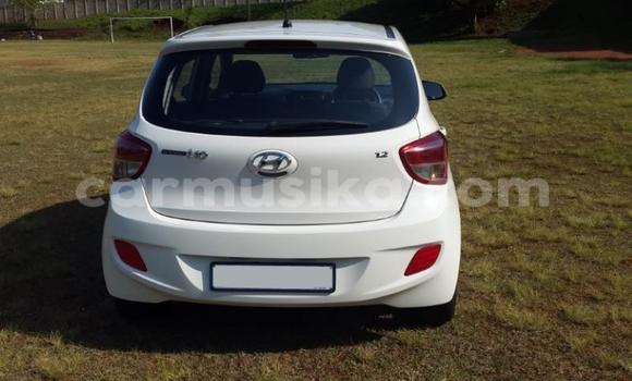 Nunua Ilio tumika Hyundai i10 Nyeupe Gari ndani ya Beitbridge nchini Matabeleland Kusini Nunua Ilio tumika Hyundai i10 Nyeupe Gari ndani ya Beitbridge nchini Matabeleland Kusini