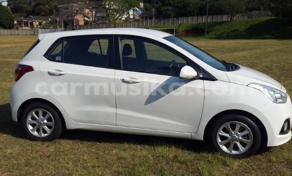 Nunua Ilio tumika Hyundai i10 Nyeupe Gari ndani ya Beitbridge nchini Matabeleland Kusini Nunua Ilio tumika Hyundai i10 Nyeupe Gari ndani ya Beitbridge nchini Matabeleland Kusini