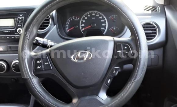 Nunua Ilio tumika Hyundai i10 Nyeupe Gari ndani ya Beitbridge nchini Matabeleland Kusini Nunua Ilio tumika Hyundai i10 Nyeupe Gari ndani ya Beitbridge nchini Matabeleland Kusini
