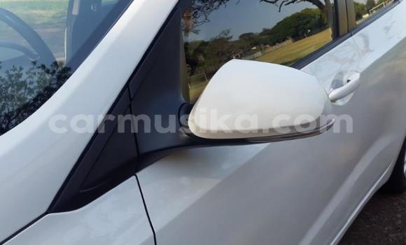 Nunua Ilio tumika Hyundai i10 Nyeupe Gari ndani ya Beitbridge nchini Matabeleland Kusini Nunua Ilio tumika Hyundai i10 Nyeupe Gari ndani ya Beitbridge nchini Matabeleland Kusini