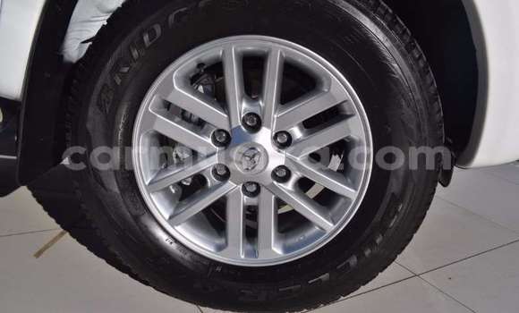 Buy Used Toyota Hilux White Car in Beitbridge in Matabeleland South Buy Used Toyota Hilux White Car in Beitbridge in Matabeleland South