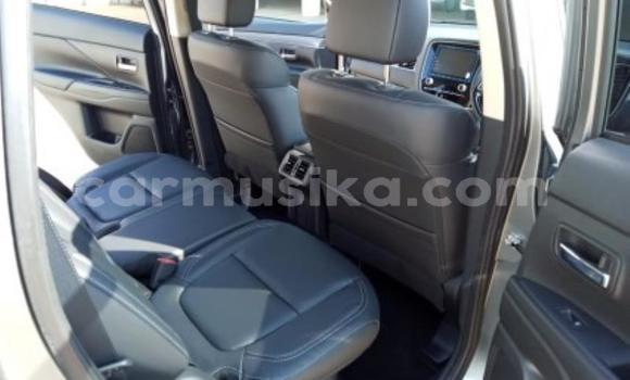 Acheter Occasion Voiture Mitsubishi Outlander Autre à Beitbridge, Matabeleland South Acheter Occasion Voiture Mitsubishi Outlander Autre à Beitbridge, Matabeleland South