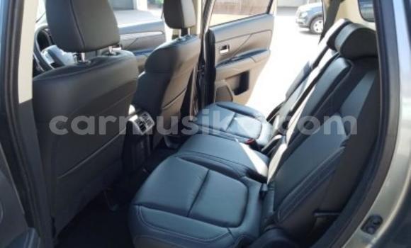 Acheter Occasion Voiture Mitsubishi Outlander Autre à Beitbridge, Matabeleland South Acheter Occasion Voiture Mitsubishi Outlander Autre à Beitbridge, Matabeleland South