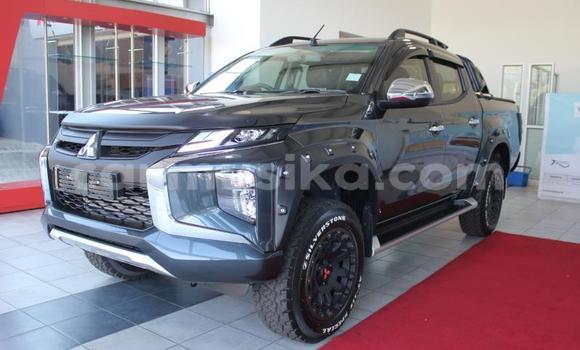 Nunua Ilio tumika Mitsubishi Triton Nyeusi Gari ndani ya Beitbridge nchini Matabeleland Kusini Nunua Ilio tumika Mitsubishi Triton Nyeusi Gari ndani ya Beitbridge nchini Matabeleland Kusini