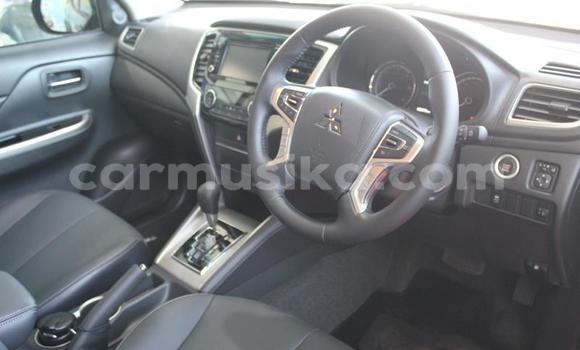 Nunua Ilio tumika Mitsubishi Triton Nyeusi Gari ndani ya Beitbridge nchini Matabeleland Kusini Nunua Ilio tumika Mitsubishi Triton Nyeusi Gari ndani ya Beitbridge nchini Matabeleland Kusini