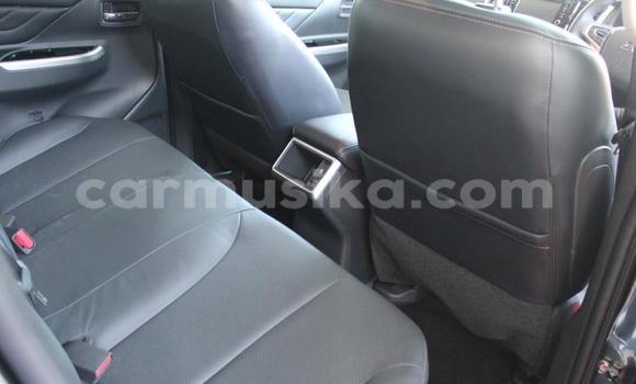 Nunua Ilio tumika Mitsubishi Triton Nyeusi Gari ndani ya Beitbridge nchini Matabeleland Kusini Nunua Ilio tumika Mitsubishi Triton Nyeusi Gari ndani ya Beitbridge nchini Matabeleland Kusini