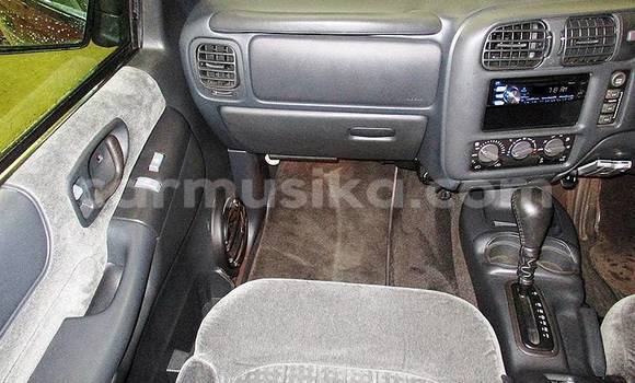 Acheter Occasion Voiture Chevrolet TrailBlazer Rouge à Beitbridge, Matabeleland South Acheter Occasion Voiture Chevrolet TrailBlazer Rouge à Beitbridge, Matabeleland South