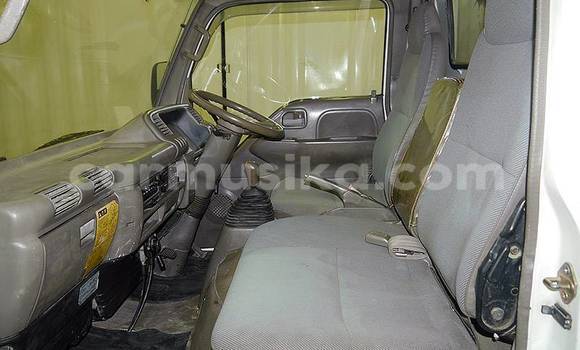 Acheter Import Voiture Isuzu Ascender Blanc à Beitbridge, Matabeleland South Acheter Import Voiture Isuzu Ascender Blanc à Beitbridge, Matabeleland South