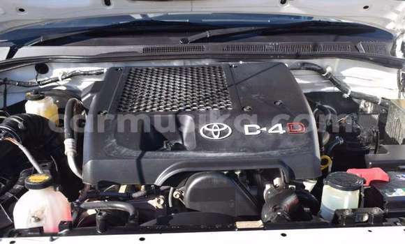Buy Used Toyota Hilux White Car in Beitbridge in Matabeleland South Buy Used Toyota Hilux White Car in Beitbridge in Matabeleland South
