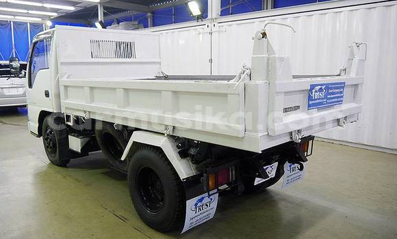 Acheter Import Voiture Isuzu Ascender Blanc à Beitbridge, Matabeleland South Acheter Import Voiture Isuzu Ascender Blanc à Beitbridge, Matabeleland South