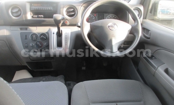 Nunua Ilio tumika Nissan NV350 Caravan Fedha Gari ndani ya Beitbridge nchini Matabeleland Kusini Nunua Ilio tumika Nissan NV350 Caravan Fedha Gari ndani ya Beitbridge nchini Matabeleland Kusini