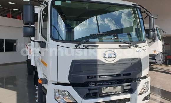 Acheter Occasion Voiture Nissan AD Blanc à Beitbridge, Matabeleland South Acheter Occasion Voiture Nissan AD Blanc à Beitbridge, Matabeleland South