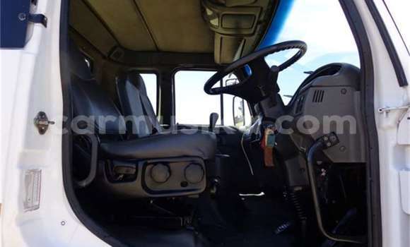 Acheter Occasion Utilitaire Nissan UD Blanc à Beitbridge, Matabeleland South Acheter Occasion Utilitaire Nissan UD Blanc à Beitbridge, Matabeleland South