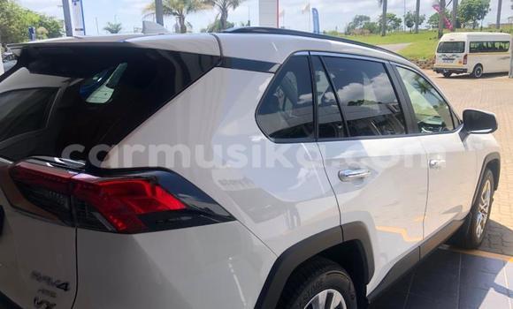 Acheter Occasion Voiture Toyota RAV4 Blanc à Harare, Harare Acheter Occasion Voiture Toyota RAV4 Blanc à Harare, Harare