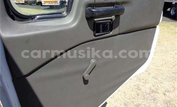 Acheter Occasion Utilitaire Nissan UD Blanc à Beitbridge, Matabeleland South Acheter Occasion Utilitaire Nissan UD Blanc à Beitbridge, Matabeleland South