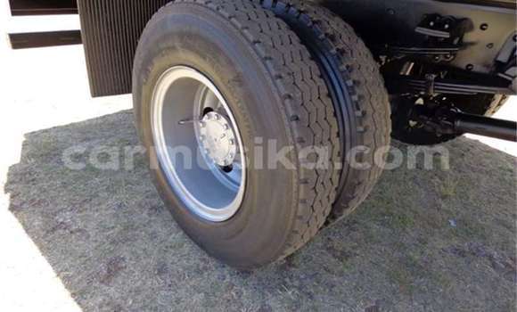 Acheter Occasion Utilitaire Nissan UD Blanc à Beitbridge, Matabeleland South Acheter Occasion Utilitaire Nissan UD Blanc à Beitbridge, Matabeleland South