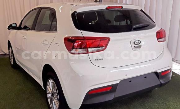 Acheter Occasion Voiture Kia Rio Blanc à Beitbridge, Matabeleland South Acheter Occasion Voiture Kia Rio Blanc à Beitbridge, Matabeleland South