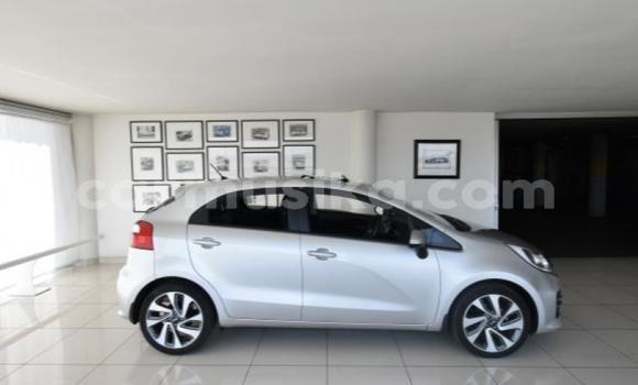 Nunua Ilio tumika Kia Rio Beige Gari ndani ya Beitbridge nchini Matabeleland Kusini Nunua Ilio tumika Kia Rio Beige Gari ndani ya Beitbridge nchini Matabeleland Kusini