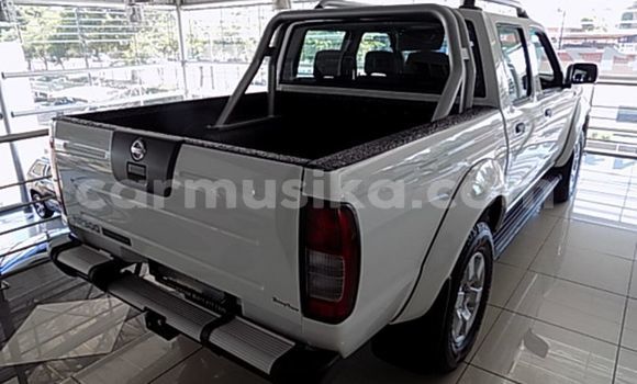 Nunua Ilio tumika Nissan NP 300 Nyeupe Gari ndani ya Beitbridge nchini Matabeleland Kusini Nunua Ilio tumika Nissan NP 300 Nyeupe Gari ndani ya Beitbridge nchini Matabeleland Kusini